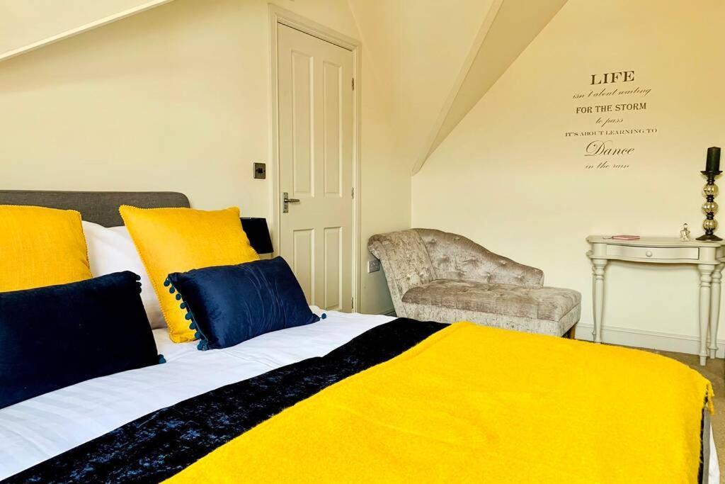 Boutique Townhouse Uphill Lincoln Villa ภายนอก รูปภาพ